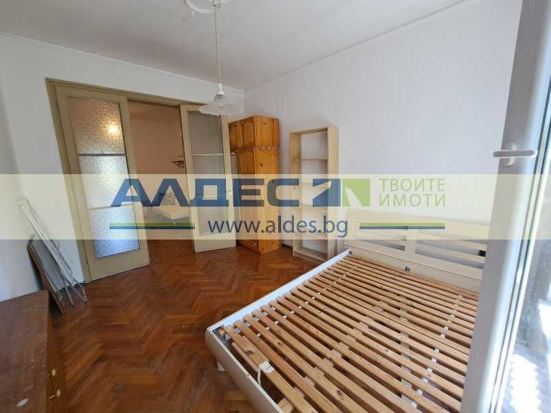 Продава се Тристаен апартамент в София, Център - 72 кв.м за 3723 €/кв.м - Снимка #5