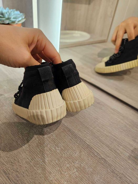 Детски кецове с цип ZARA, номер 22