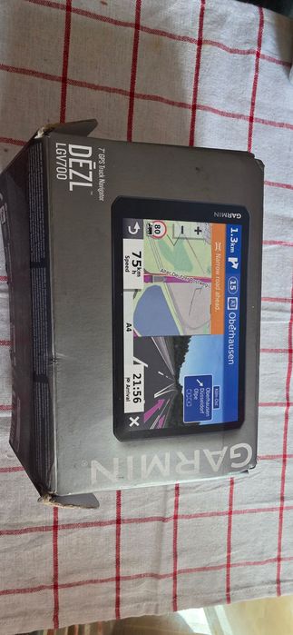 Навигация за Камион Garmin Dezl LGV700 пкомплект карти за цяла Европа