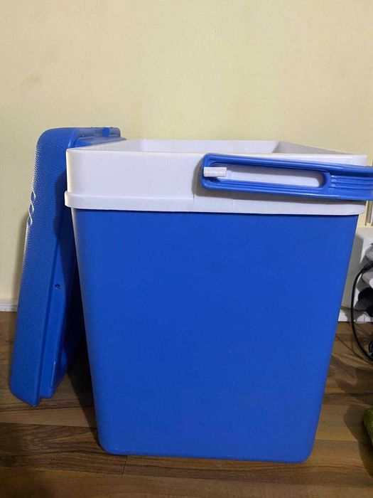 Кутия-хладилник 24 L – синя, 40,5x27x39,5 см