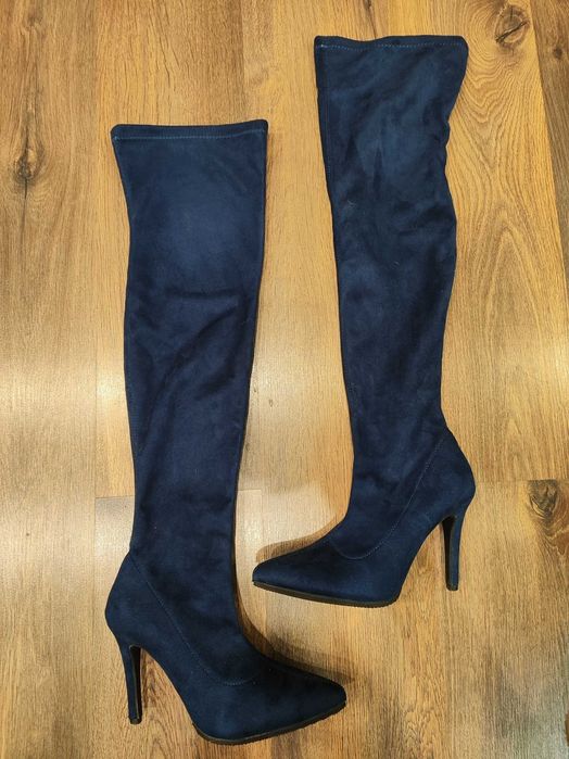 Елегантни ботуши на ток