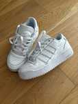 Adidasi albi adidas