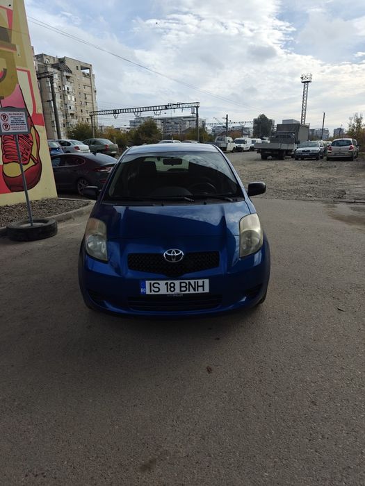 Vând Toyota Yaris 1.0 benzină din 2007