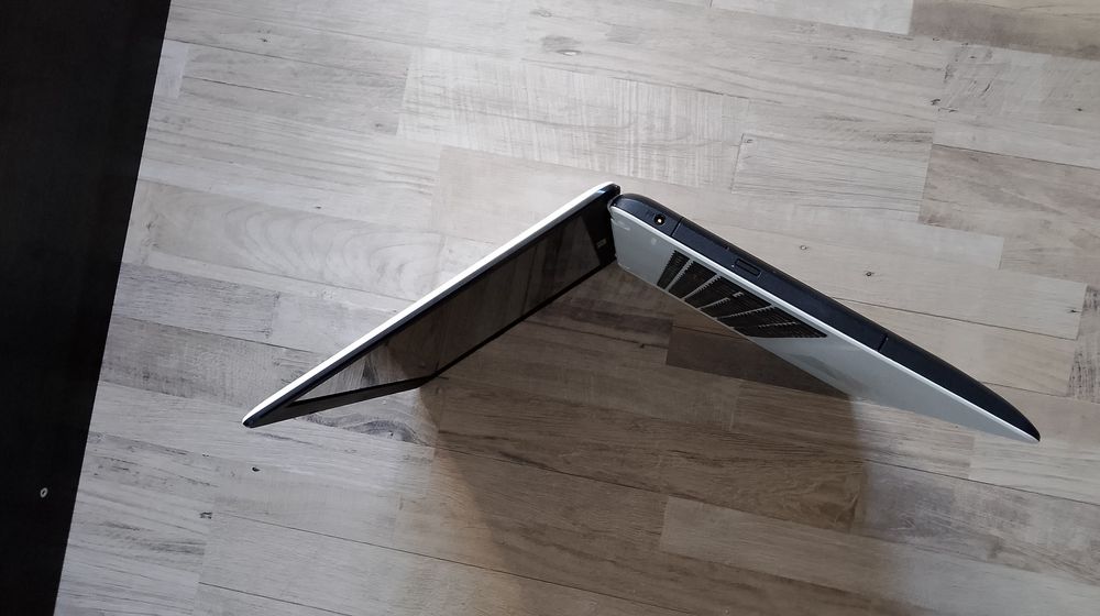 Laptop Asus superb, de 17.3 inch