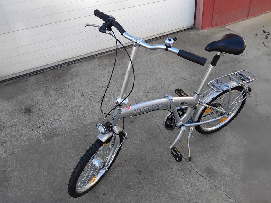 Vând bicicleta pliabila din aluminiu