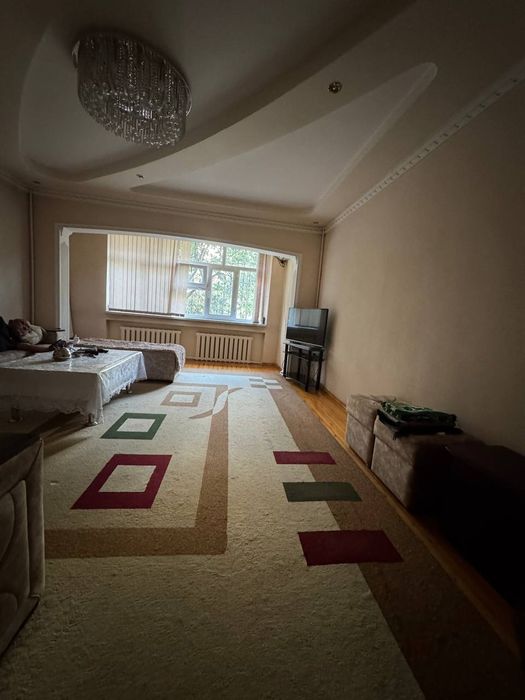 Продам хорошую квартиру Чиланзар 20а 3 комнаты