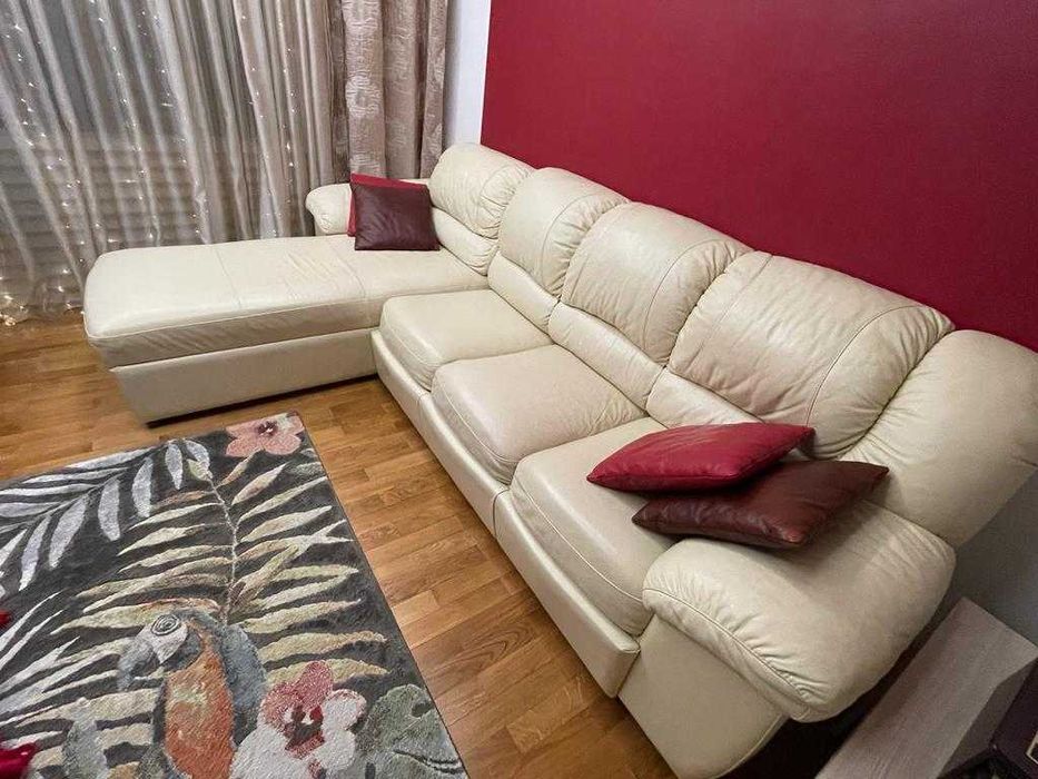 Canapea din piele 3 locuri plus otoman