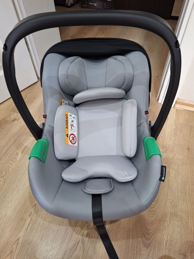 НОВ Кош за кола Kinderkraft + адаптори