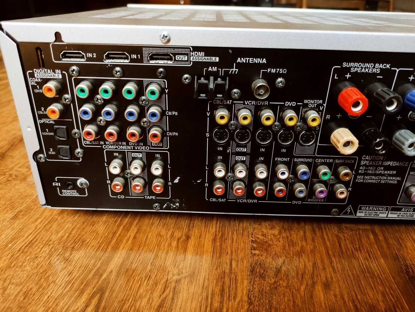 7.1 Receiver ONKYO TX-SR505E с външни забележки