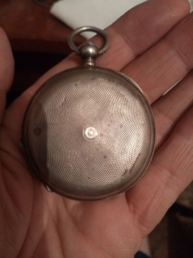 Продам старинные часы серебро 35грамм