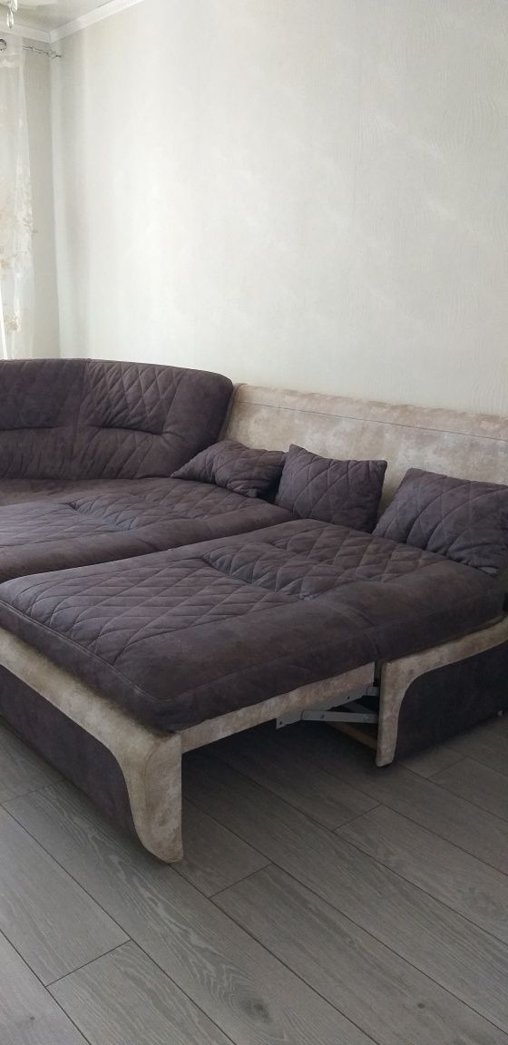 Продам Диван угловай