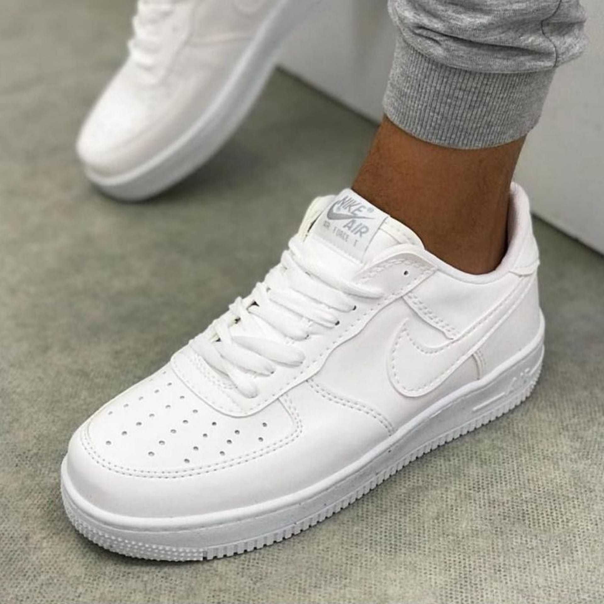 AF1 Nike Air Force One dama si barbati