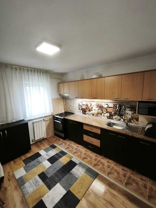 Închiriez apartament 2 camere – complet utilat, ideal pentru familie