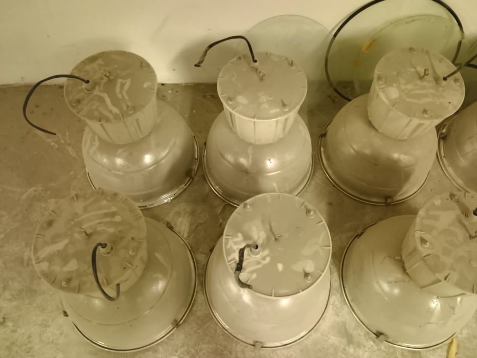 Осветителни тела  18.бр. 360лв.