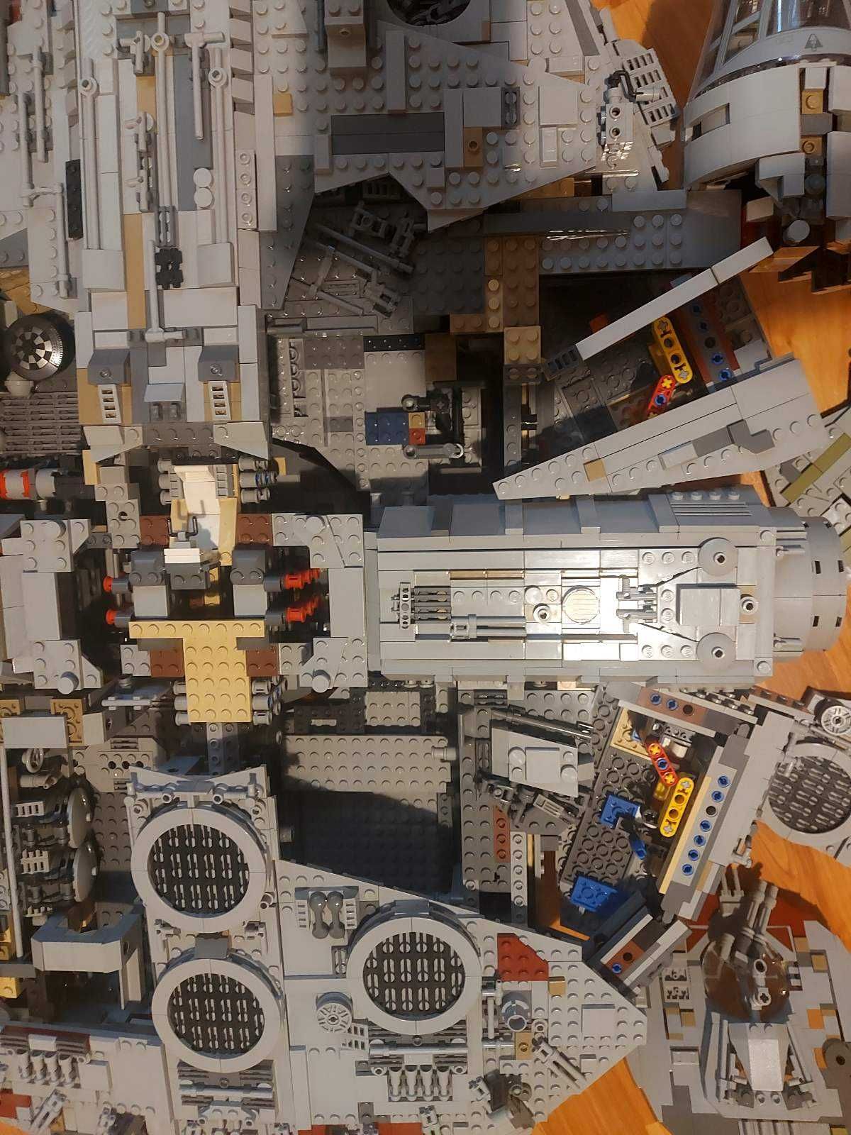 Хилядолетният сокол Lego Millenium Falcon 75192, сглобен