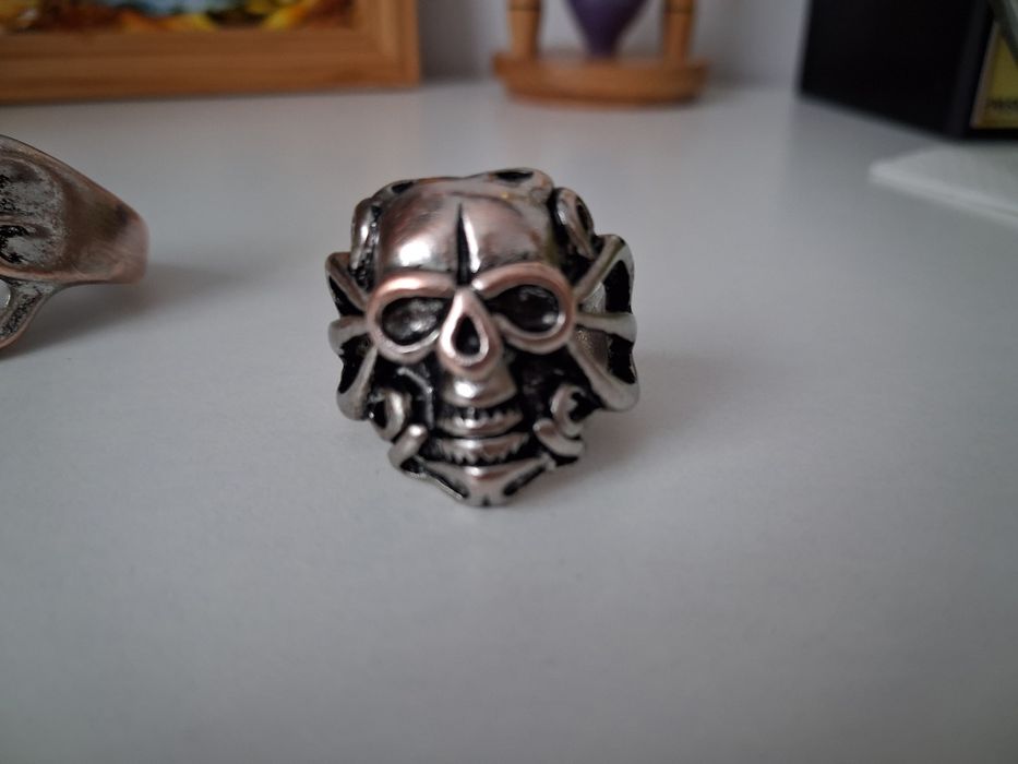 Vând Inele Stil Gotic  Barok Craniu