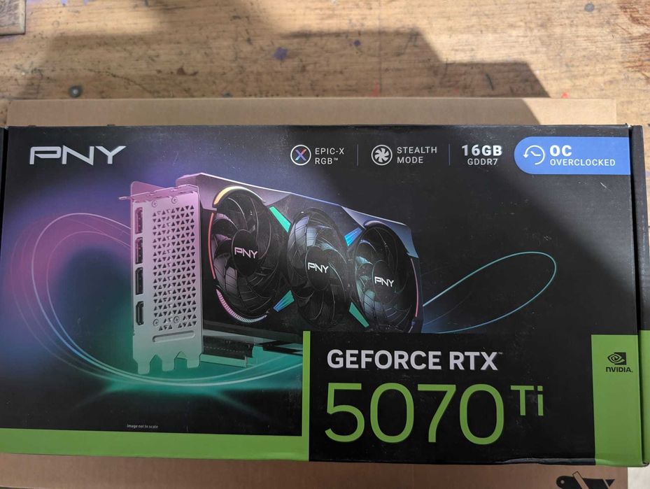 Placa video PNY NVIDIA GeForce RTX 5070 Ti Epic-X RGB OC