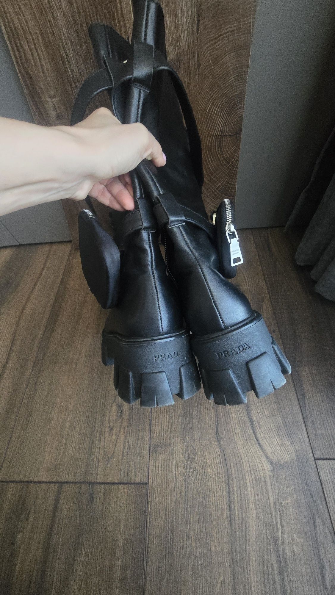 Зимни дамси боти Prada