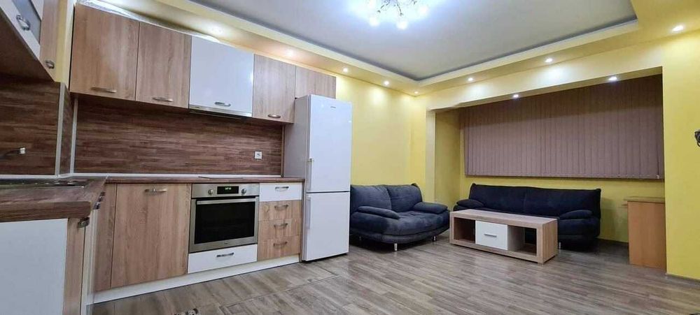 Двустаен апартамент в Западен парк