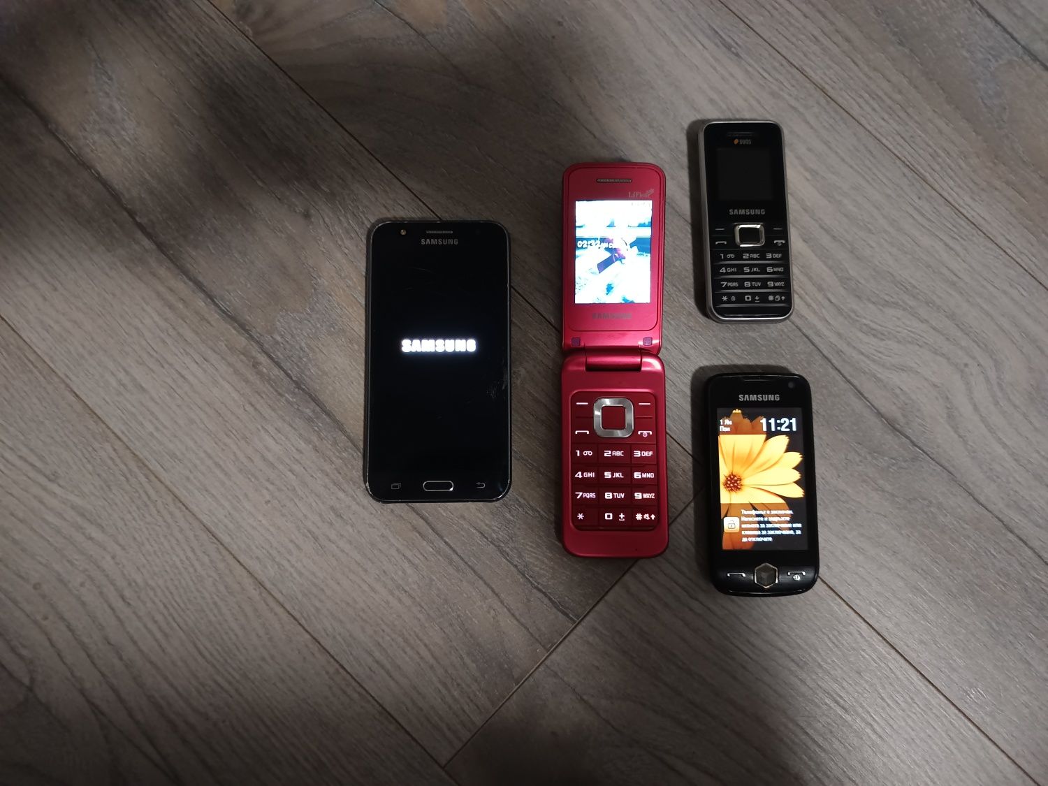 Лот стари телефони Samsung