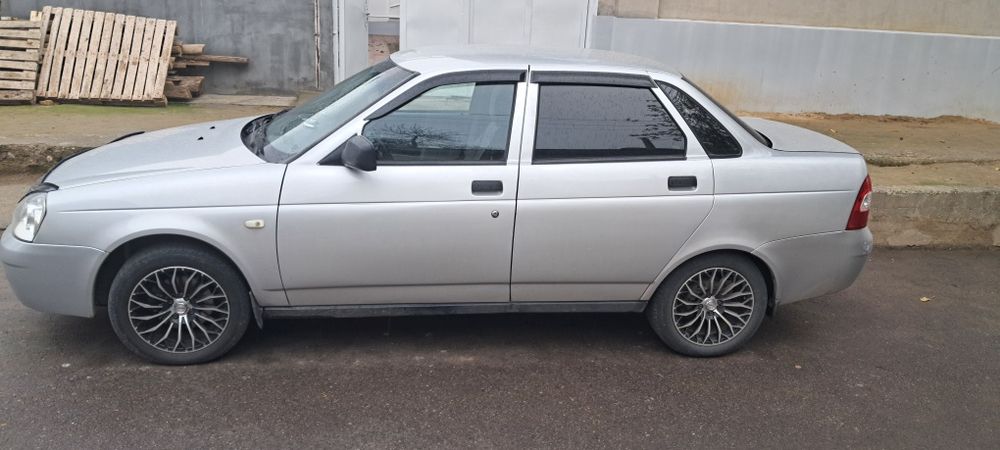 2170 Lada  Priyora