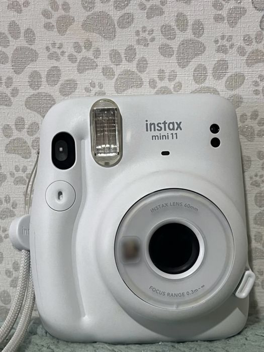 моментальный фотоапарат instax mini 11