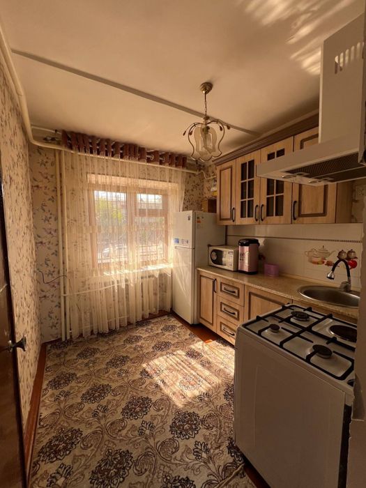 Kvartira arendaga beriladi. Manzil: Aziz bozor