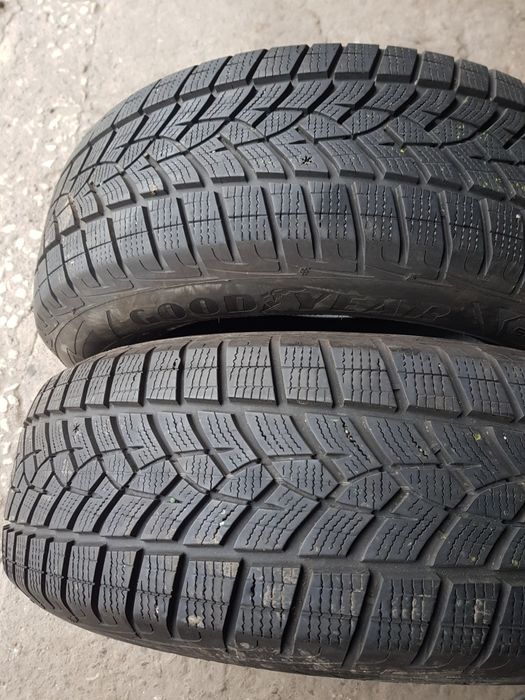 Гуми зимни 17цола-215/65-1бр.-70лв"GOOD YEAR".