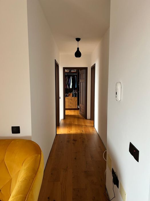 Apartament 4 camere mansarda