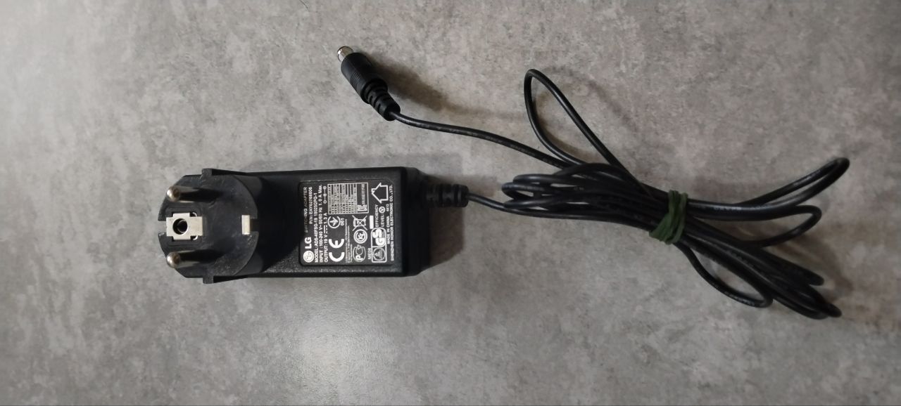 Блок питания для монитора LG 19V 1.3 A 6.5-4.4 24W