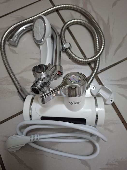 Baterie electrica de dus.