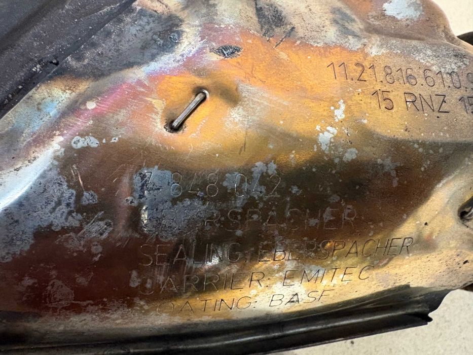 Оригинален катализатор БМВ М2 Ф87 М3 Ф80 М4 Ф82 4-6 Цилиндър