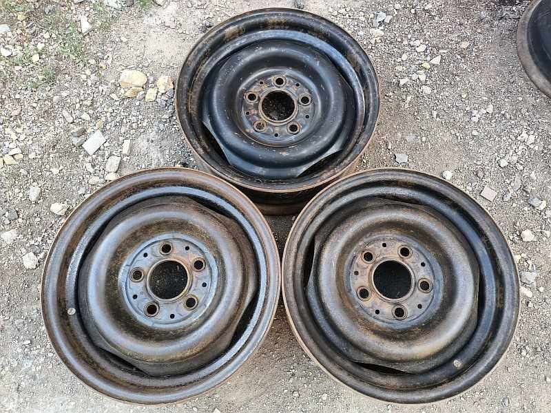 Продам оригинальные металлические диски на Mercedes 123