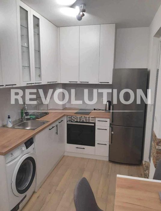 Едностаен апартамент в района на Цветен квартал!