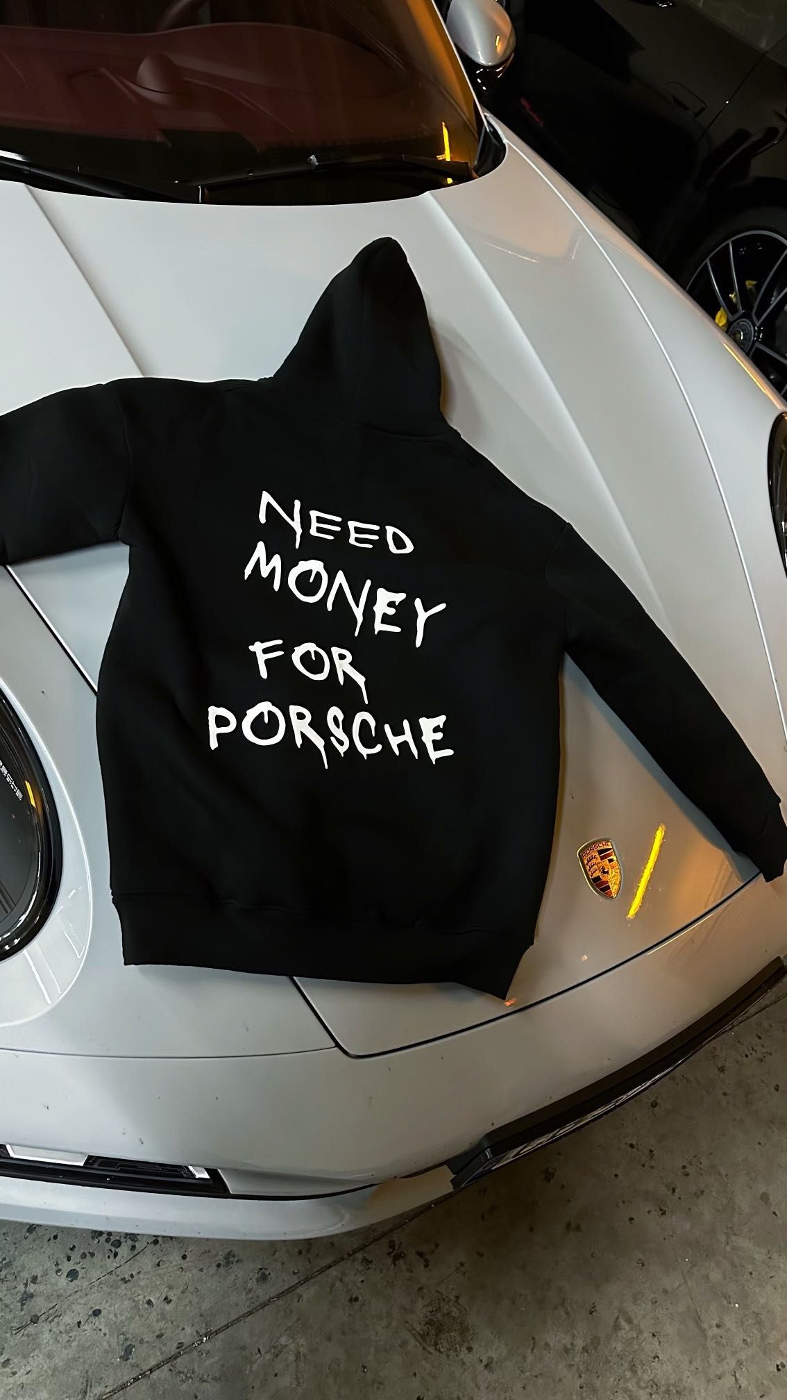 Суичър "Need Money for Porsche"