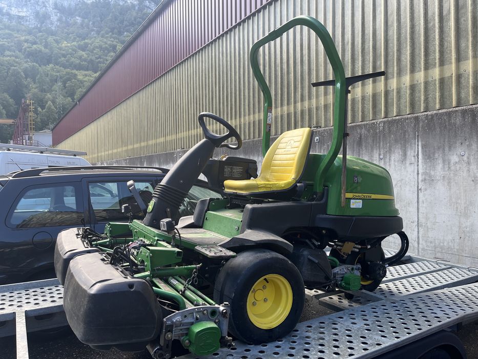John Deere 2500E E-cut Hybrid