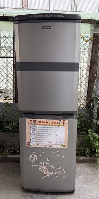 Хладилник с фризер