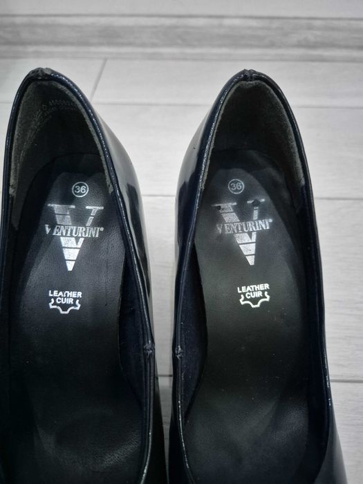 Обувки на висок ток Venturini сини