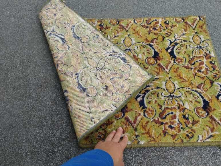 Covor persan / mochetă de sufragerie + carpete ușă