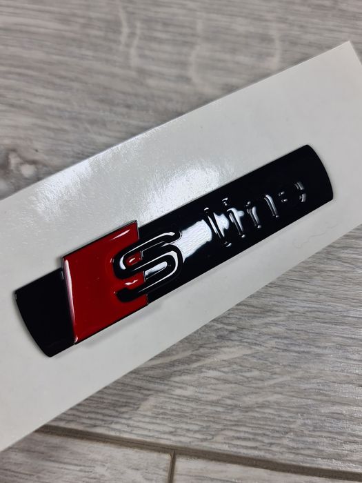 Embleme-Sline-Aripi-Negre-Full-Black-Audi-A3-A4-A5-A6-A7-Q3-Q5-Q7-Q8
