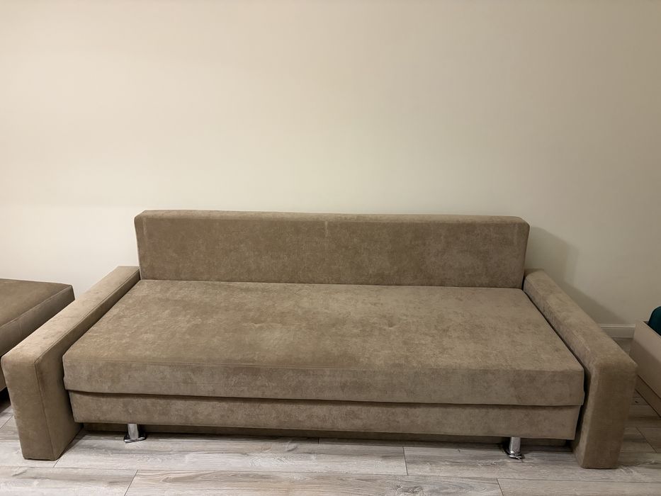 Диван и пуфик б/у