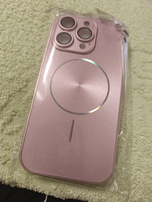 Husa iPhone 16 pro noua roz cu sclipici magnetica și încărcare wireles
