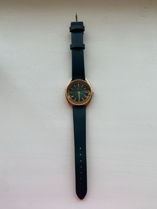 Часы наручные женские