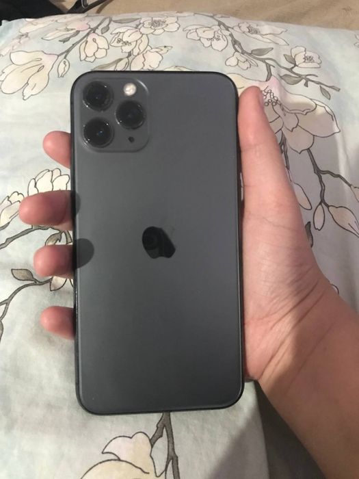 Iphone 11 pro sotiladi srochno !