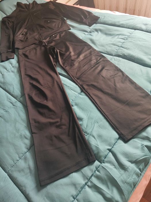 Дамски екип в черен цвят