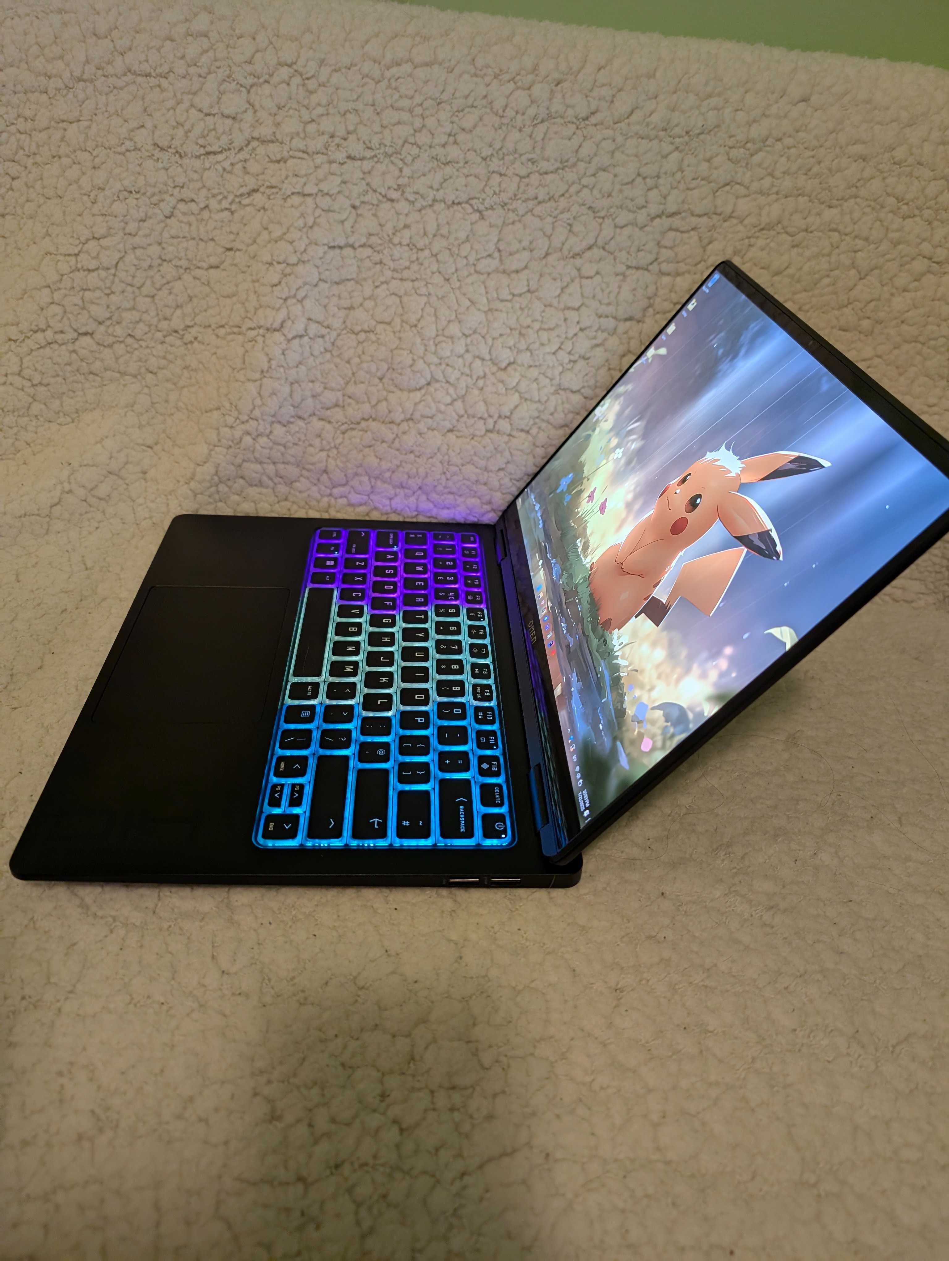 HP Omen Transcend 14 OLED / Ultra 9 185H / RTX 4070 / 32GB LPDDR5X