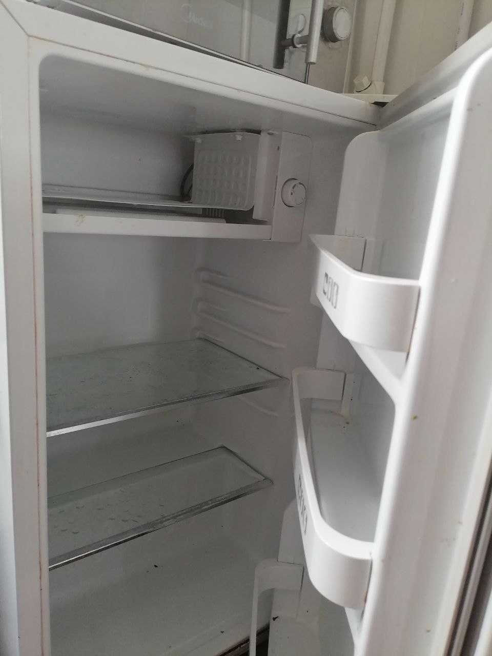 Холодильник Artel ART HD 117 RN Белый