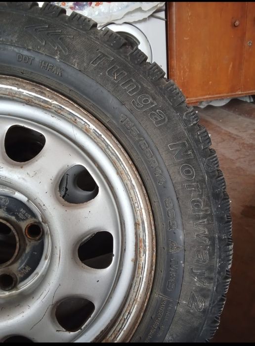Продам зимнюю резину на R 14