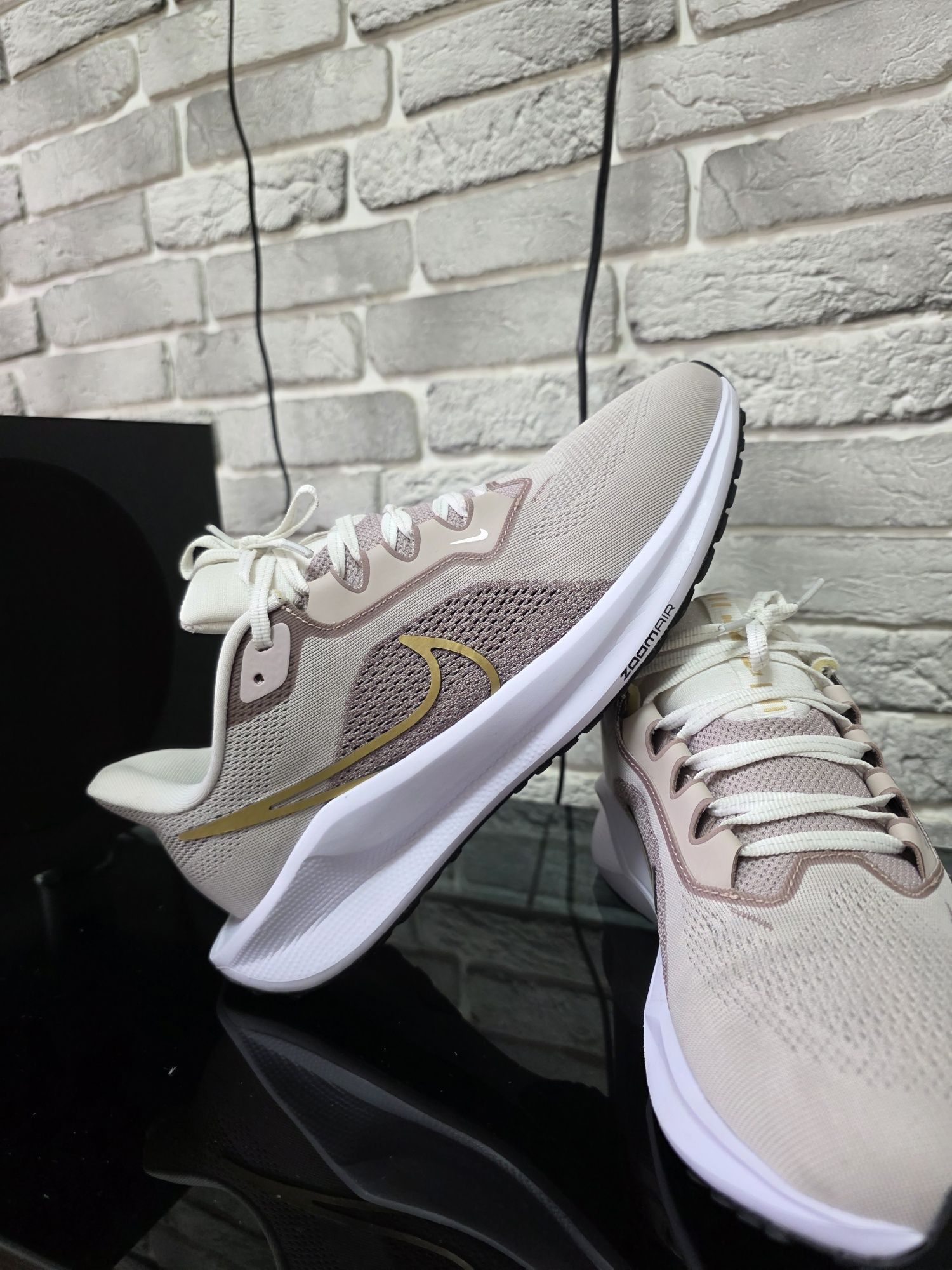 Оригинальные кроссы Nike