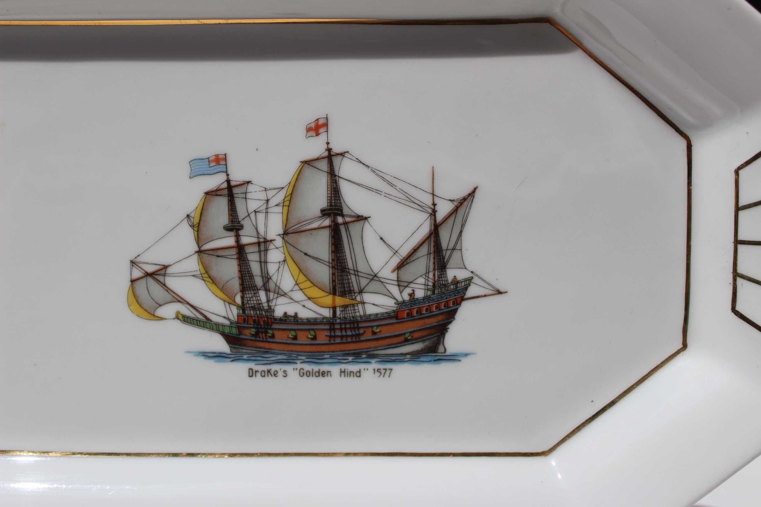 Platou portelan de colectie LIMOGES - L.F., Santa Maria, Golden Hind